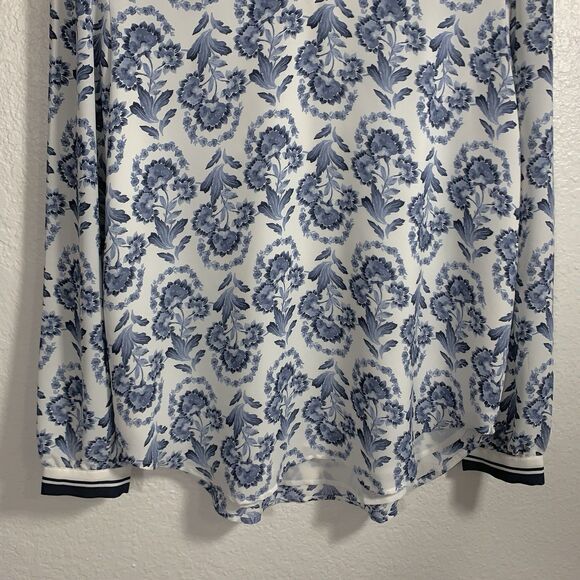 Loft Floral Blue And White B-neck Blouse Size Medium Womens - Picture 3 of 10